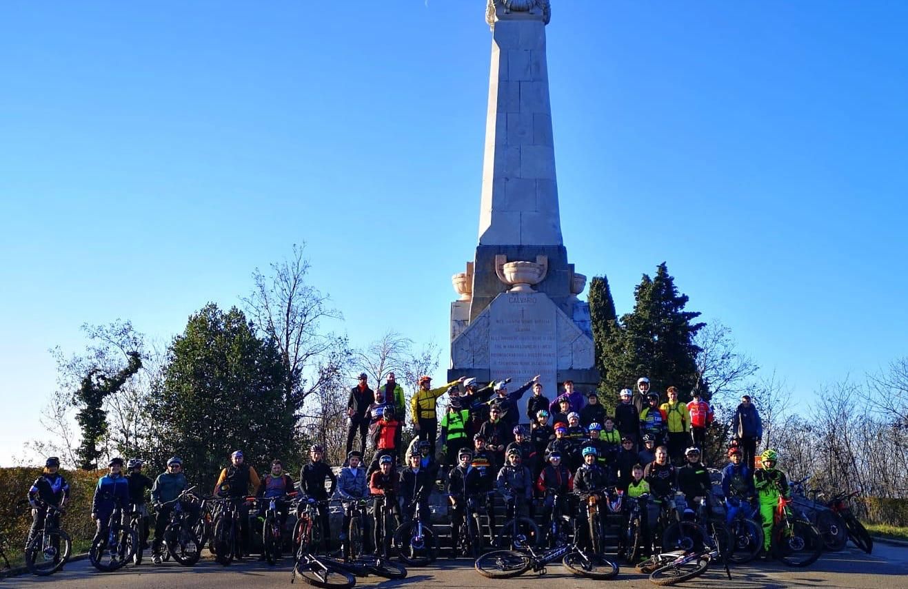 Immagine per In Mtb sui sentieri ripuliti del Calvario, 60 amatori con la stella Luca Braidot